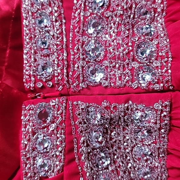 STUNNING MAY QUEEN COUTURE RED BLING PAGENT/PROM DRESS - Picture 12 of 14